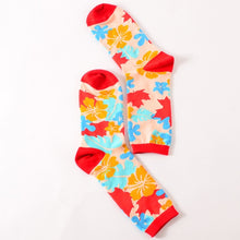 Load image into Gallery viewer, womens colorful crew socks 
