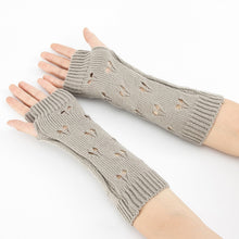 Load image into Gallery viewer, fingerless knit gloves 
